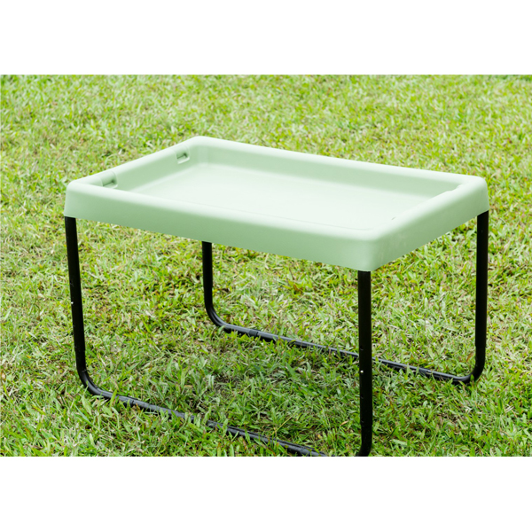 Rechteckiges Spielbrett mit Ständer